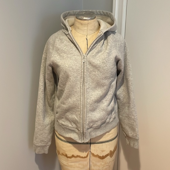 Uniqlo Gray Fleece Zip Up Size Small - Picture 2 of 4